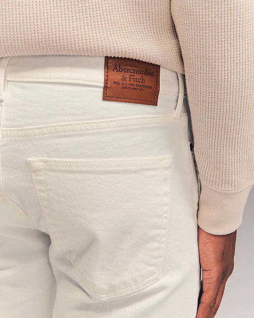 Белые джинсы Athletic Skinny Stretch DS05 DS05 от онлайн-магазина Abercrombie.ru