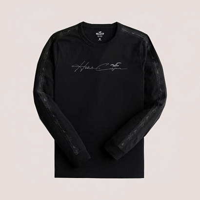 Черный лонгслив с вышивкой на груди и лампасами на рукавах L85