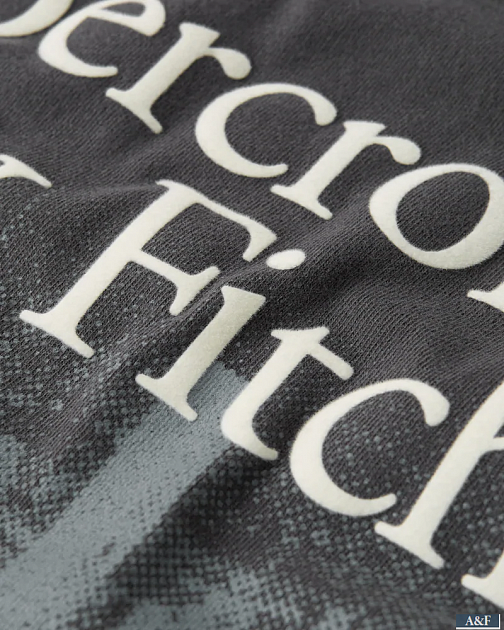 Лонгслив с принтом L18 L18 от онлайн-магазина Abercrombie.ru Лонгслив с принтом L18 L18 от онлайн-магазина Abercrombie.ru